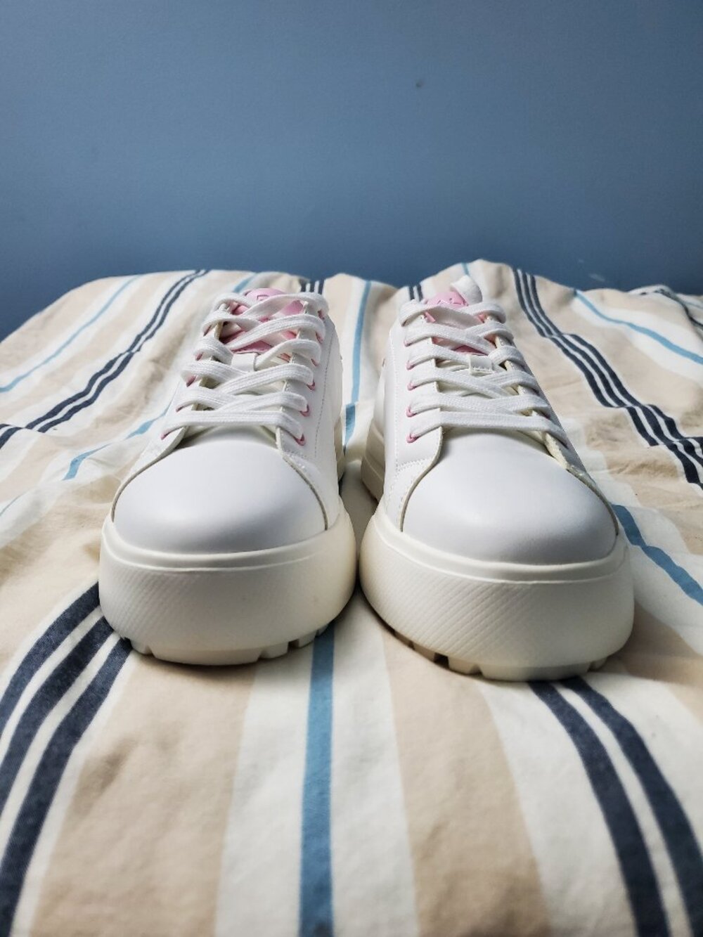 Women's White & Pink Aldo Sneakers Size 10 - Picture 2 of 7